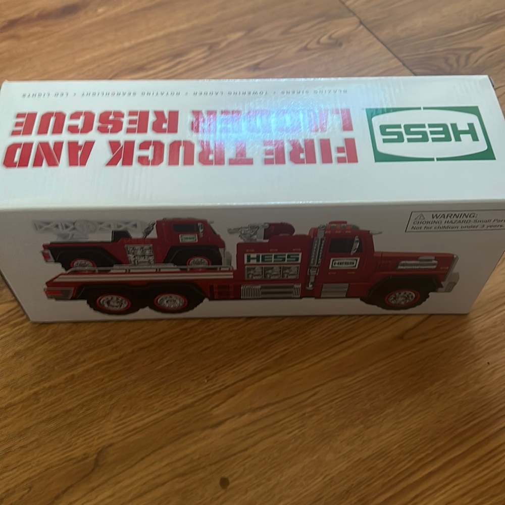 FOR THE HESS TRUCK COLLECTOR IN YOUR LIFE, Fire truck and ladder rescue unopened